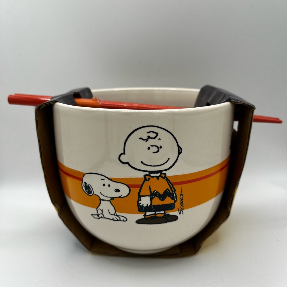 Peanuts Charlie Brown and Snoopy Ramen Bowl with Chopsticks and Soup Spoon • NWT
